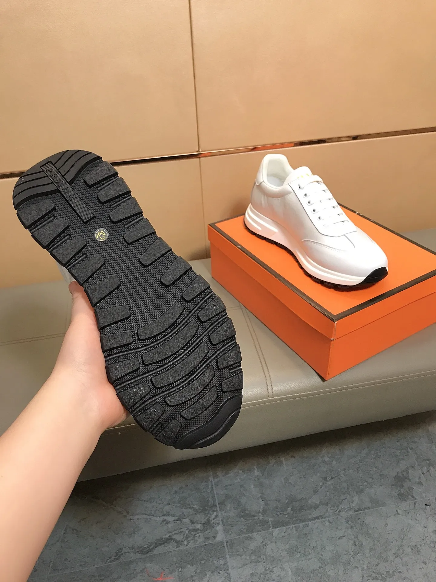 Ex-factory price 400 💎💎🆕Prada's latest casual and fashionable men's shoes👟hot style💥simple and elegant style, exclusive for trendy men. Unique latest brand elements👑, fashionable and generous, imported cowhide leather splicing breathable fabrics, comfortable lining + sheepskin feet, super comfortable and wear-resistant outsole, classic model taken in kind, code number: 38-44